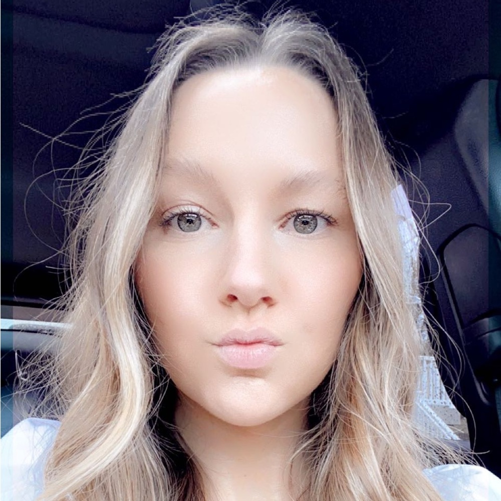 Meet your Posher, Rebecca
